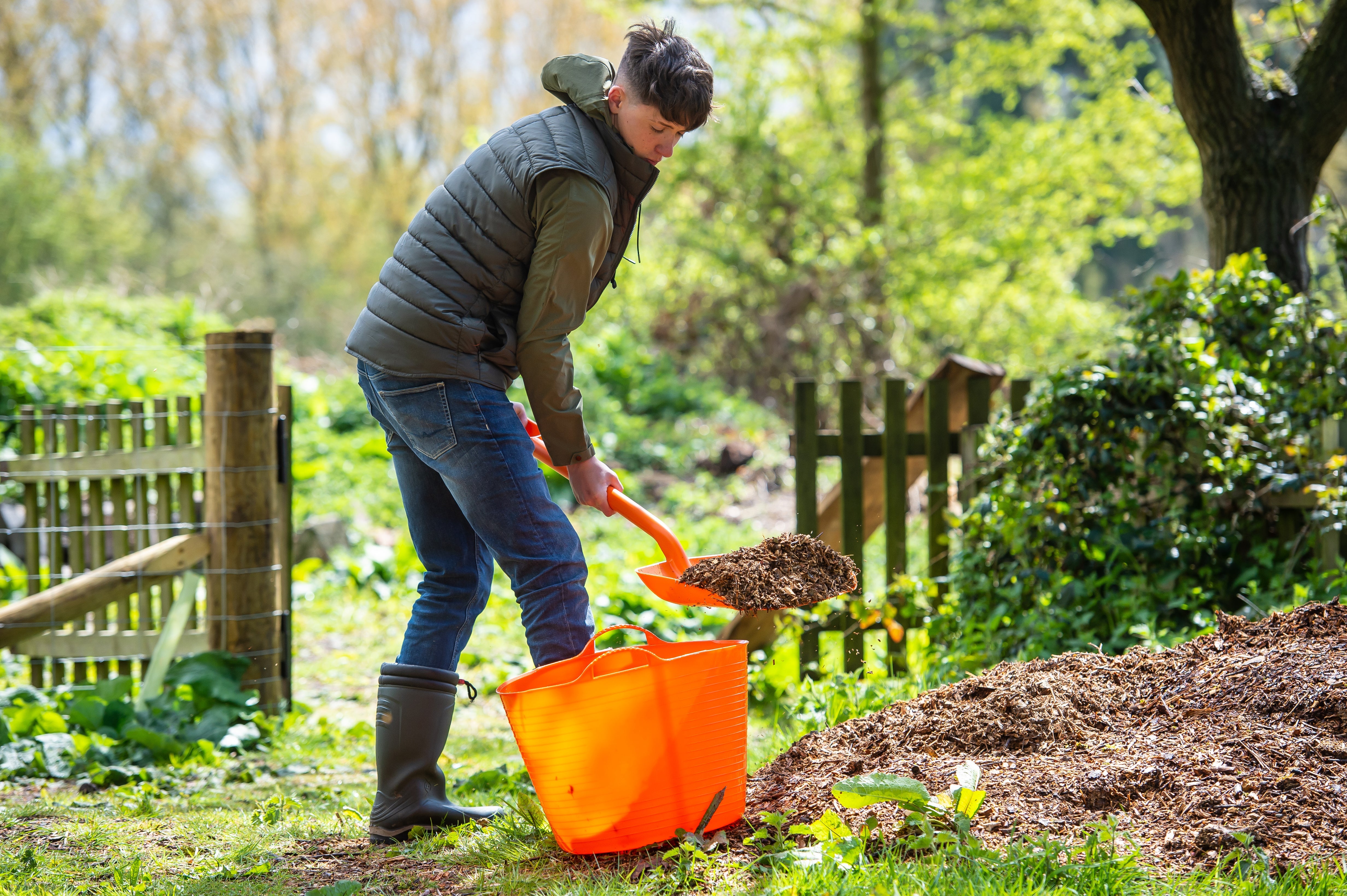 RED GORILLA: THE FAMOUS GORILLA TOUGH TRUGS! – bosmereusa.com