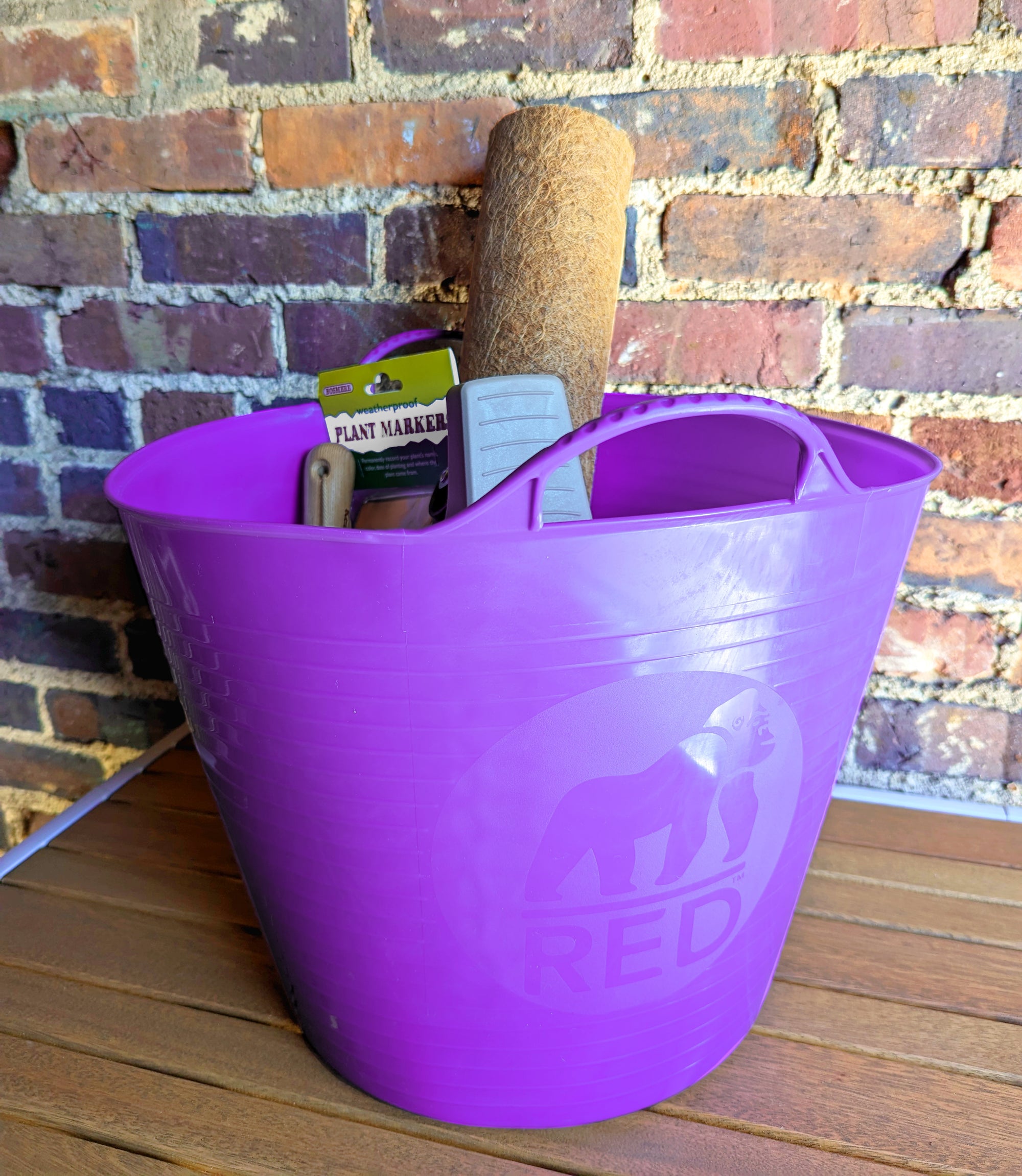 Red Gorilla Small 3.7 Gallon Flexible Tub