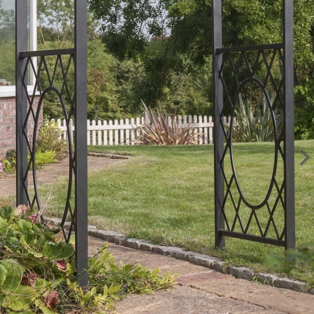 Rowlinson Wrenbury Round Top Steel Arch