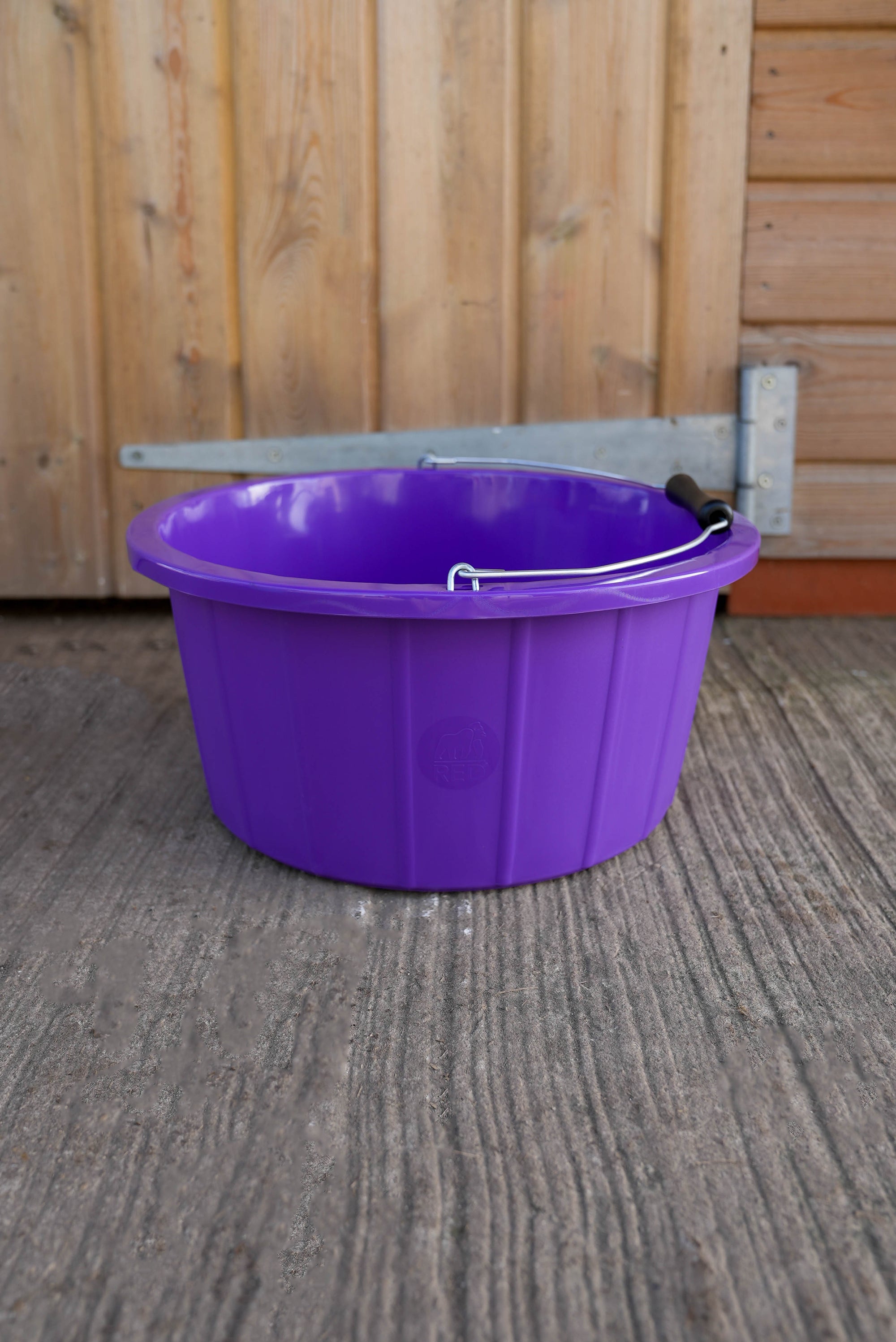 Gorilla Plas B4 Shallow Bucket | Lightweight Food-Safe Feed Bucket