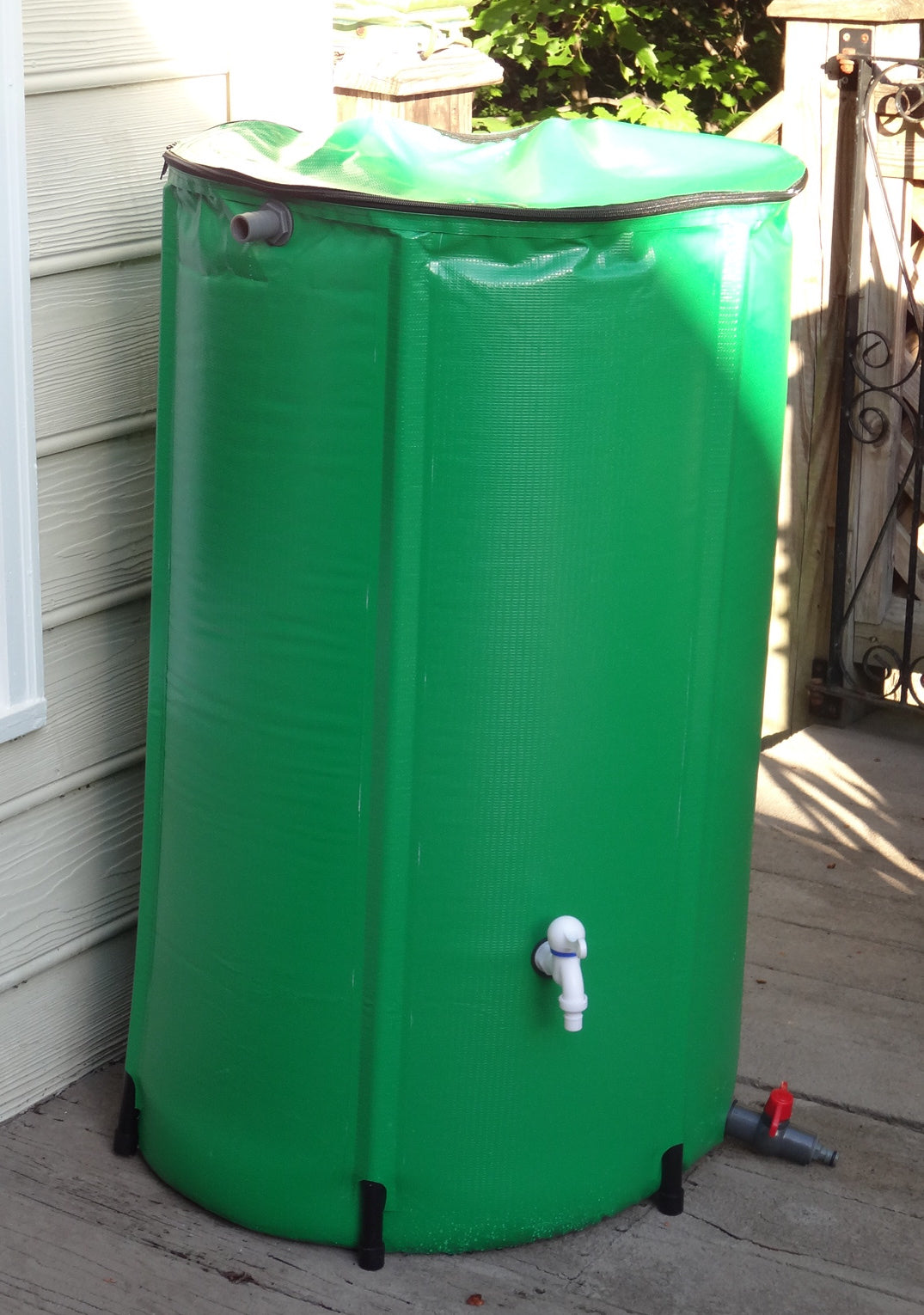 Pop-Up Water Barrel 73 Gallon Capacity