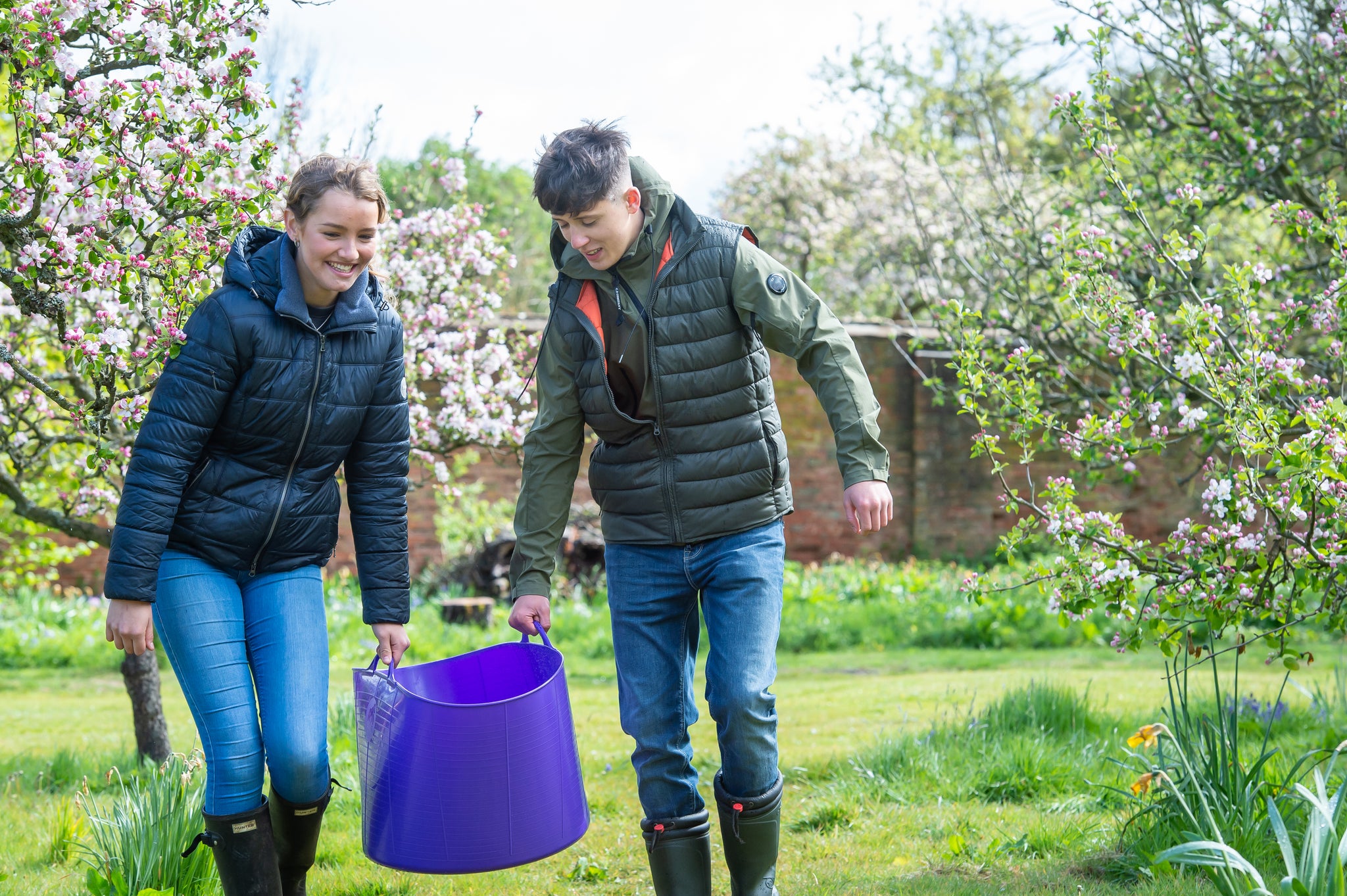 Extra Large Gorilla Tub® 75L – The Original Flexible & Weather Resistant Heavy-Duty Trug
