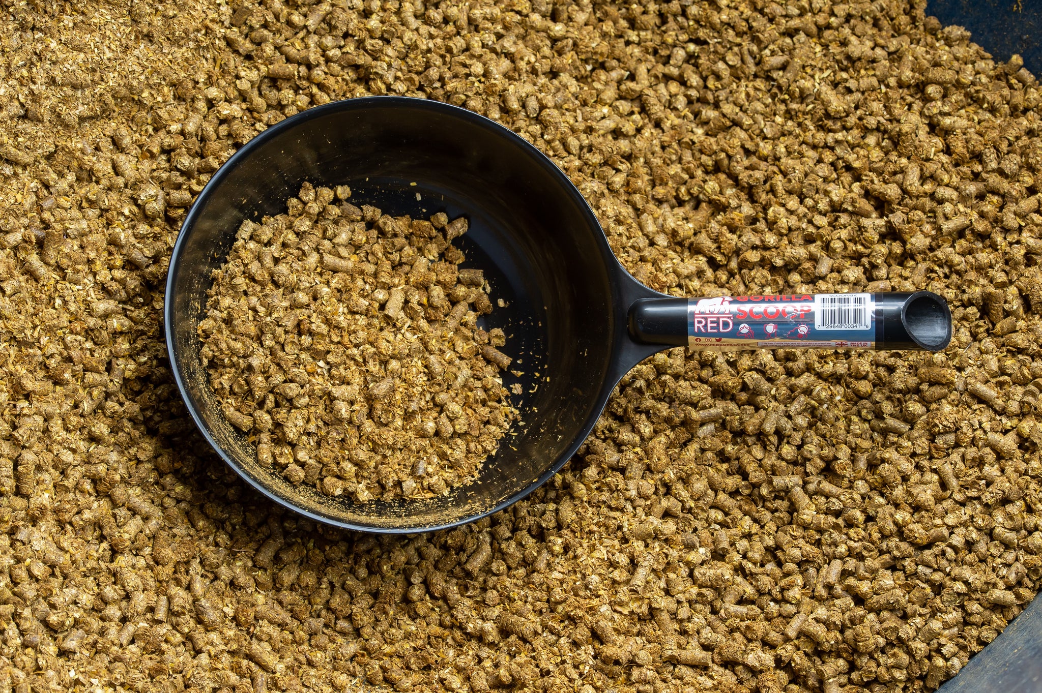 Gorilla Scoop by Red Gorilla® – Heavy-Duty, Food-Grade Animal Feed Scoop for Horses & Livestock