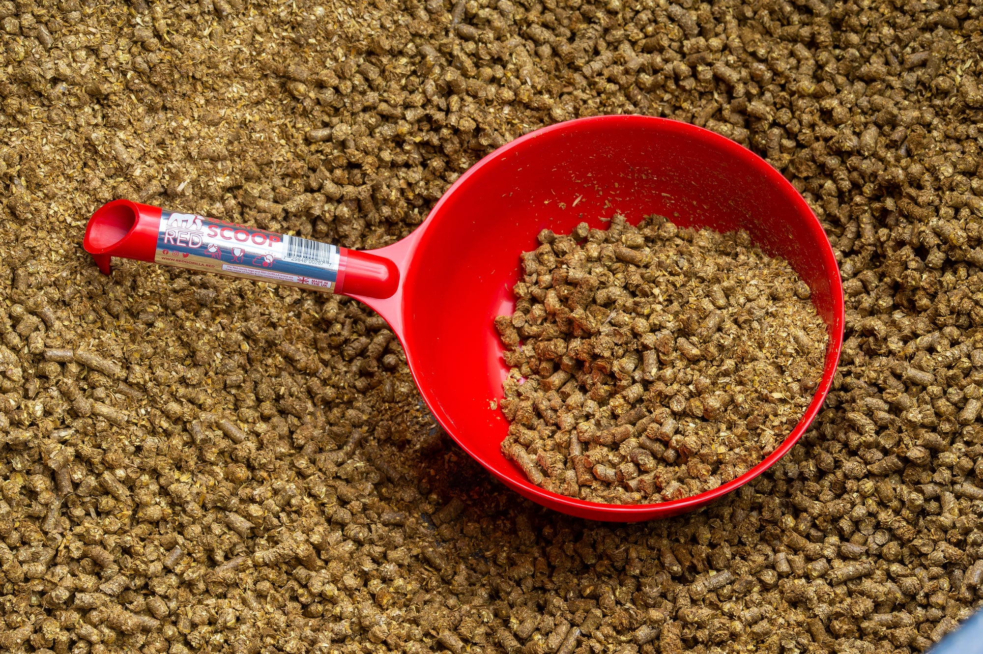 Gorilla Scoop by Red Gorilla® – Heavy-Duty, Food-Grade Animal Feed Scoop for Horses & Livestock