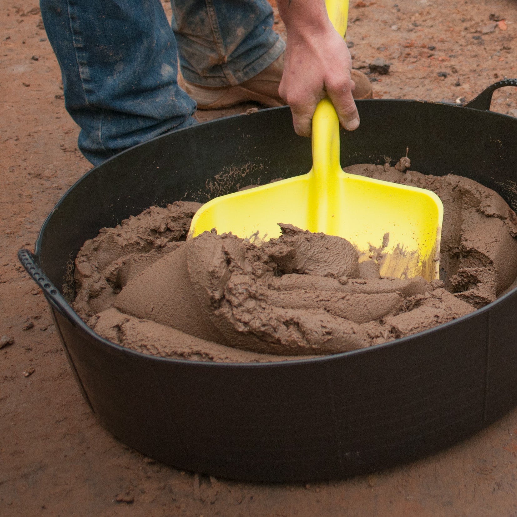 Gorilla Tub® Large Shallow 35L Flexible Utility Tub